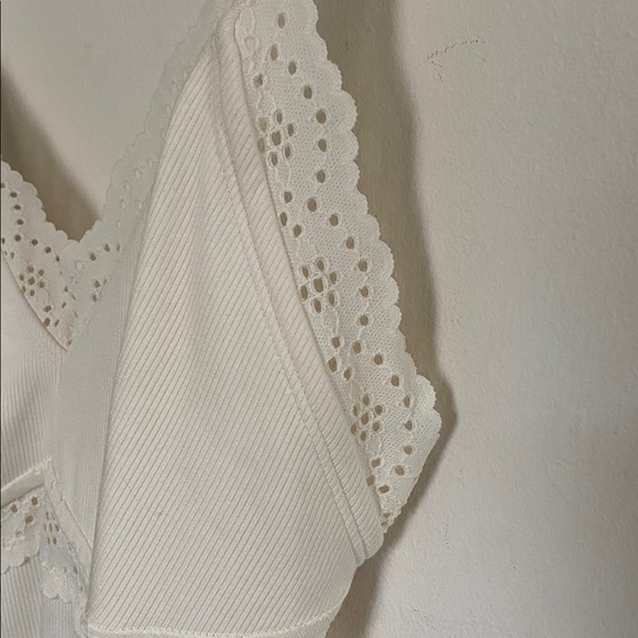 NWT Colsie white lace ribbed bodysuit - Picture 4 of 11